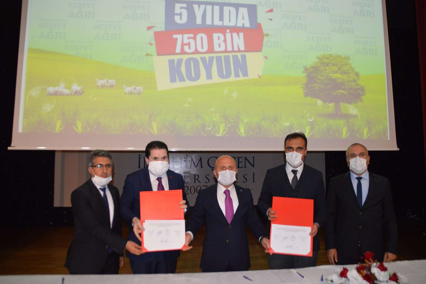 Ağrı'da "5 yılda 750 bin koyun" projesinin protokolü imzalandı